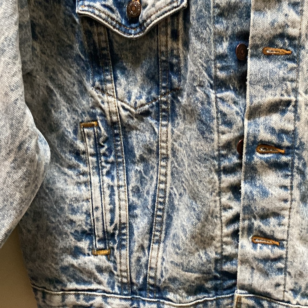 Levi’s Stonewashed Jean Jacket - image 6